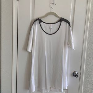 Lularoe classic tee